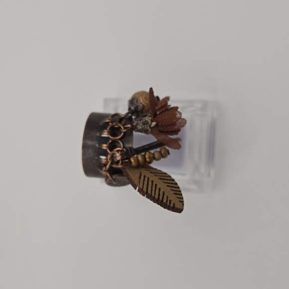 ### NWT-- Unique Vintage Tassel Ring - Picture 6 of 6